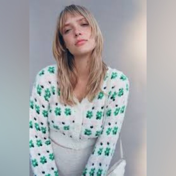 Urban Outfitters Cropped Cardigan Floral Patterned Cream with Green and Pink GUC - Picture 1 of 7